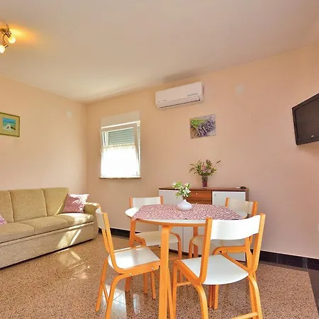 Apartmani Bepo Διαμέρισμα Sveti Filip i Jakov